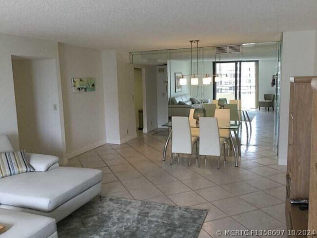 Photo - 2500 Parkview Dr Unit 1519