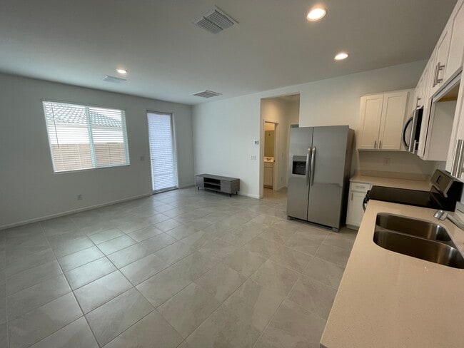 Building Photo - 11832 E Primrose Ln Unit Mother-in-law Suite Rental