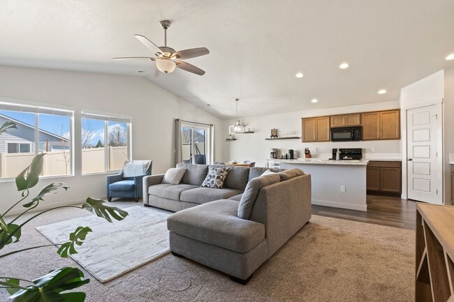 Photo - 3 Bedroom, 2 Bath Single Level Home in Desirable Meridian Location!