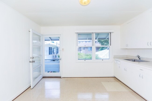 Building Photo - Waiola - upstairs 1 bedroom with 1 parking Rental
