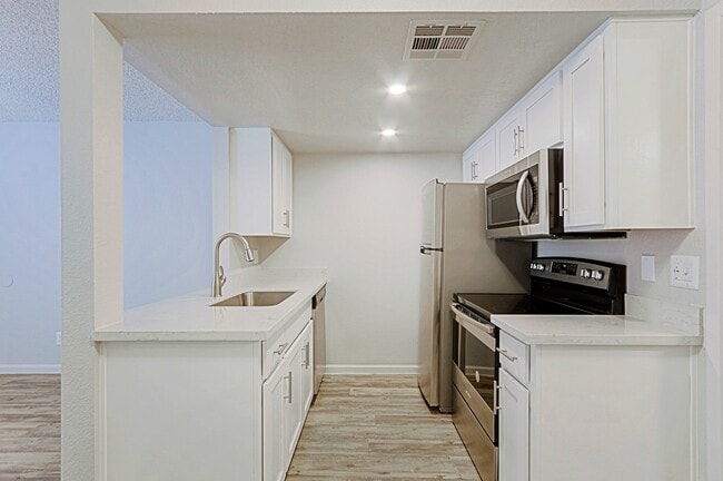 Building Photo - The Landry on 56th Rental