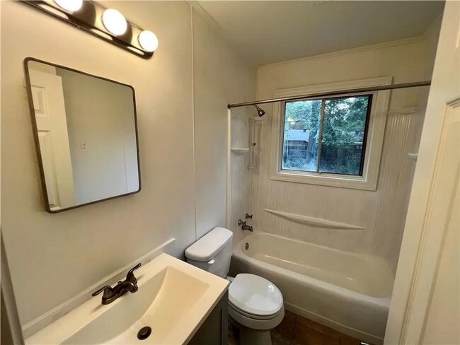 Photo - 3 BD/ 1 BA Home for Rent in Mobile