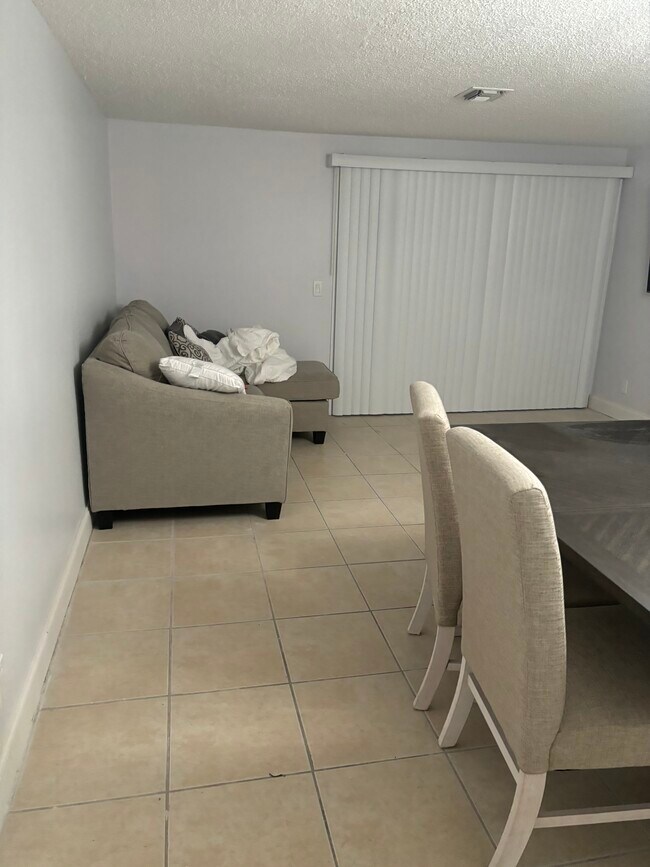 Photo - 317 Georgian Park Dr