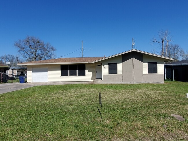 Photo - 2420 Bradford St