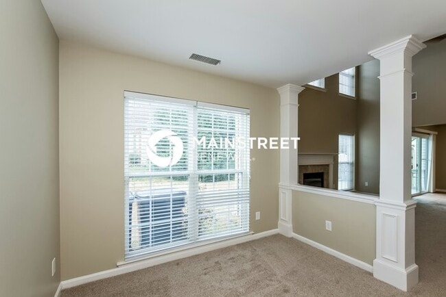 Photo - 3 Bedroom Pet-Friendly Home in Huntersville, NC with Main Street Renewal