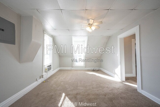 Photo - 156 W Main St