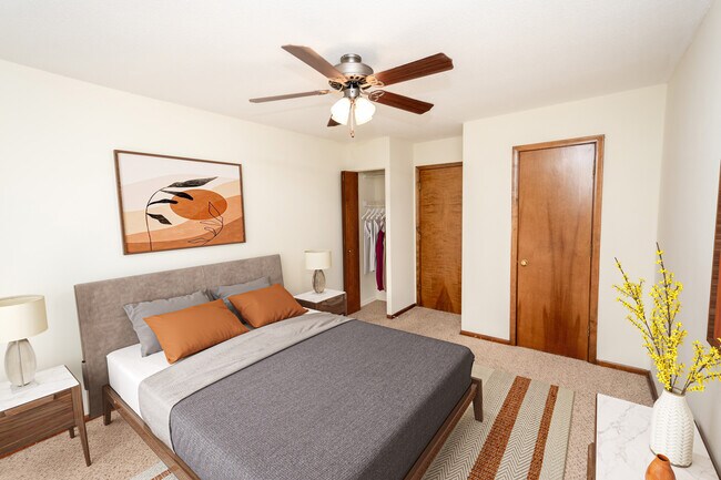 Photo - Colfax Manor