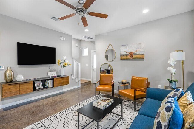 Building Photo - 209 E 52nd St Rental