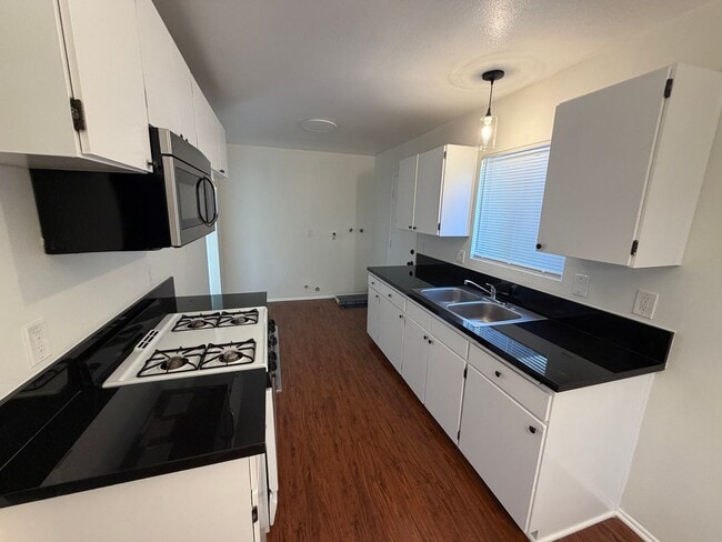 Photo - 2 Bed, 1 Bath single story duplex