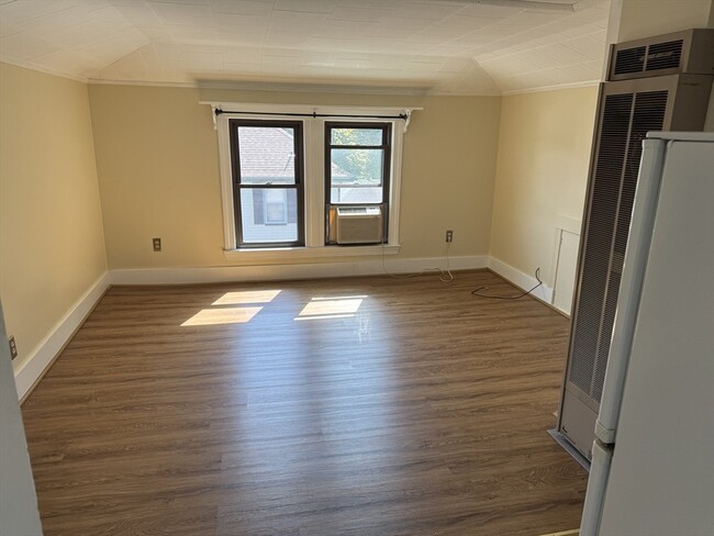 Photo - 9-11 S Pine St Unit 3