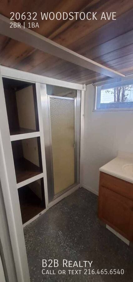 Photo - 20632 Woodstock Ave