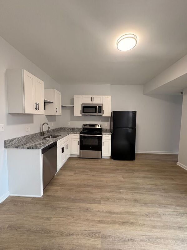 Building Photo - 2633 N Charles St Unit 2 Rental