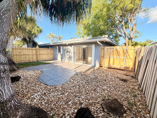 Photo - 620-630 NE 19th Ave