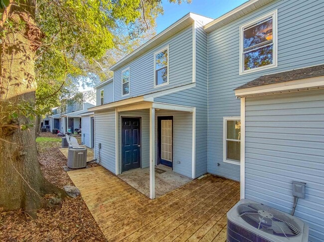 Photo - 1340 Hancock St Unit B