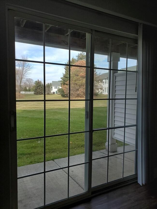 Woodlake Hills Apartments Pontiac, MI