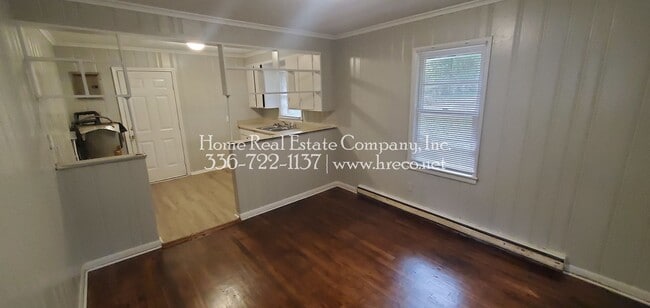 Photo - 2416 Machine St