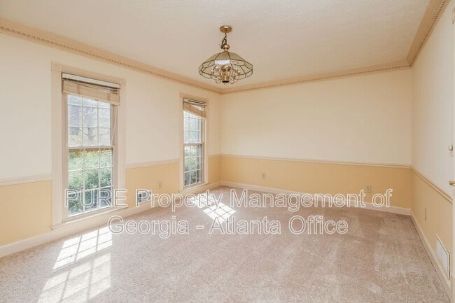 Photo - 938 Lost Valley Dr SE