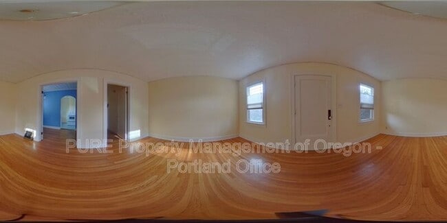 Photo - 2411 SE Madison St