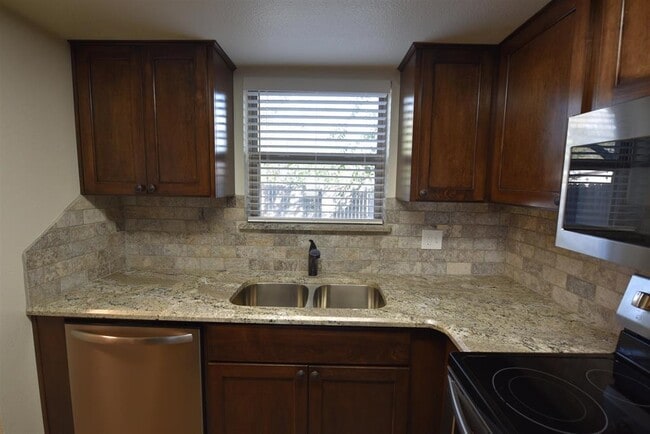 Photo - 111 Rhonda Dr
