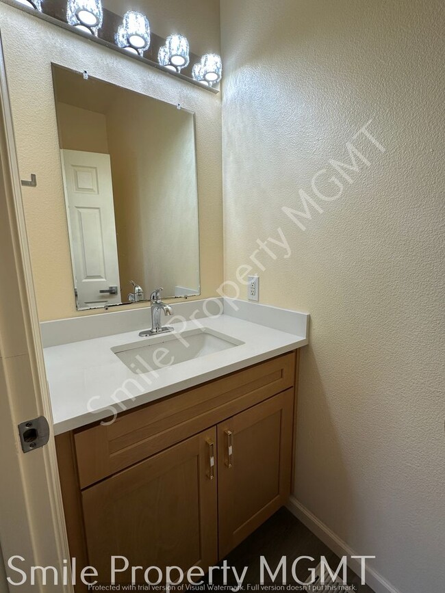 Photo - A beautiful 2-story single house in Clackamas.