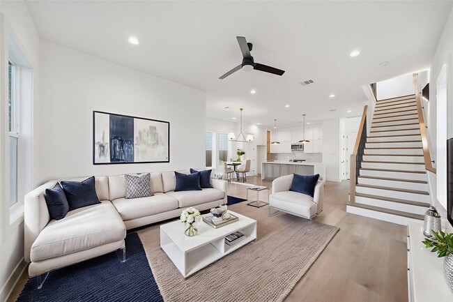 Photo - 2036 Thonig Rd