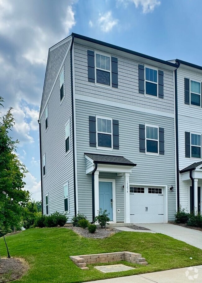 Building Photo - 3BR/2BA Townhouse in Mallard Creek