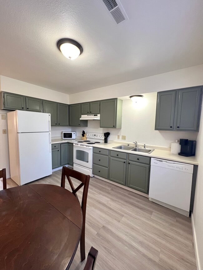 Photo - 1512 Lake Elmo Dr Unit 2