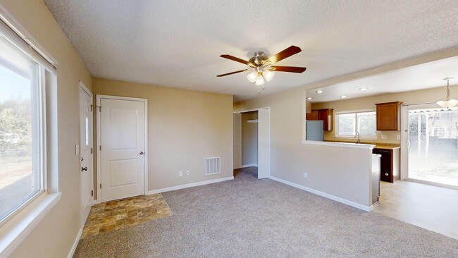 2505 Gina Dr