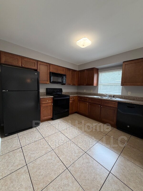 Photo - 100 Sweet Gum Ct