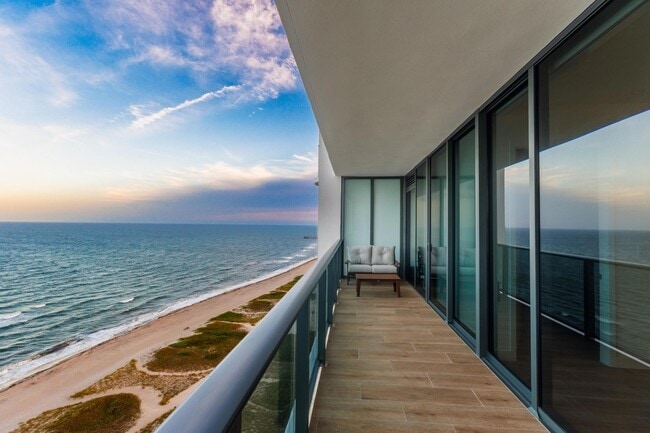Building Photo - 900 N Ocean Blvd Unit 1904