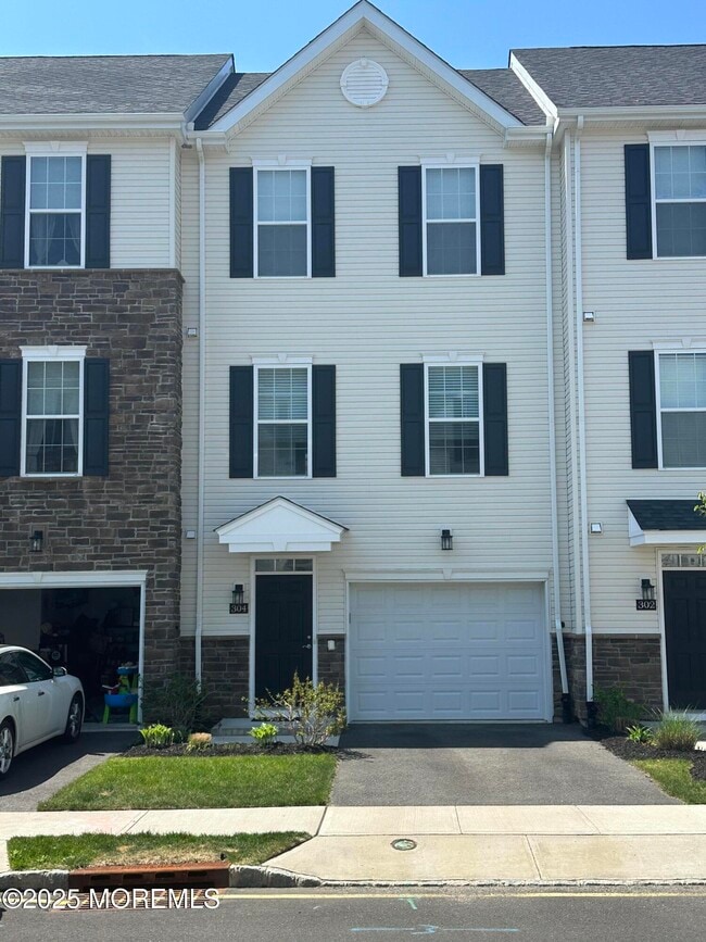 Photo - 304 Discovery Rd