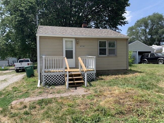 Building Photo - 4754 NE 27th Ct