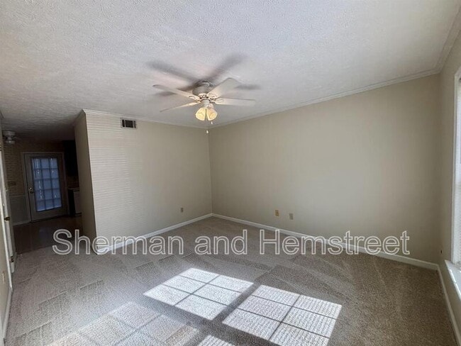 Photo - 1536 Elizabeth St