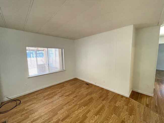 Photo - 9390 Lott Rd