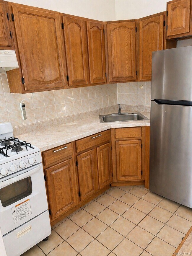 Photo - 20-26-26 Himrod St Unit 1R