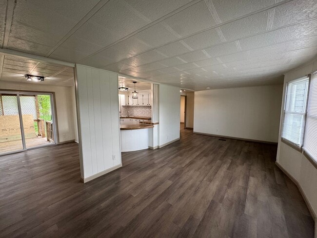 Photo - Renovated 3BR Home in Kingsport | Large Kitchen, W/D Included & Deck