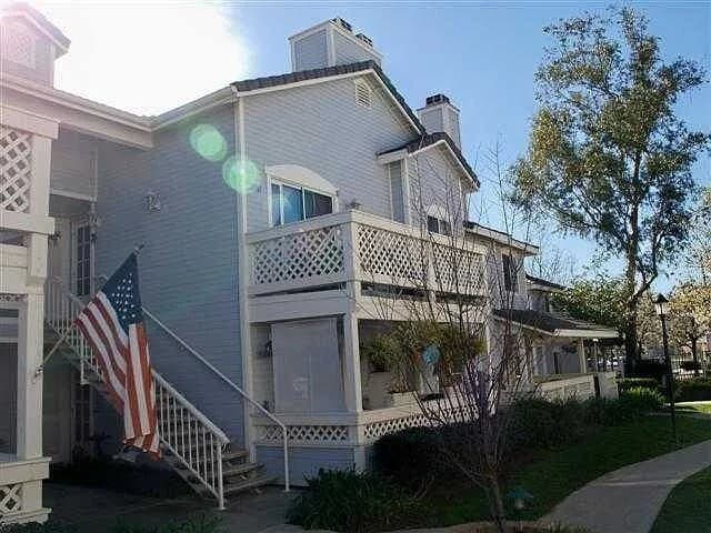 Building Photo - 13941 Midland Rd Unit Upstairs