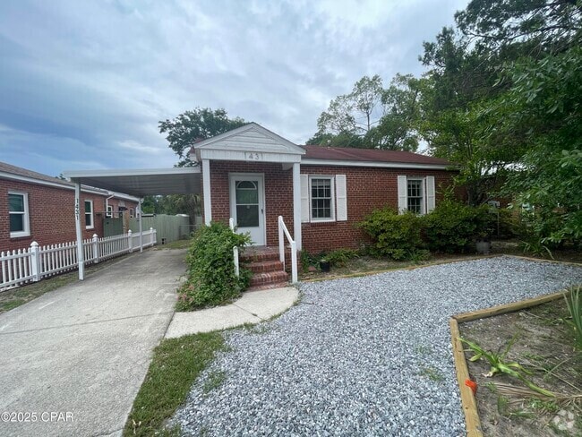 Building Photo - 1431 W 11th St Rental
