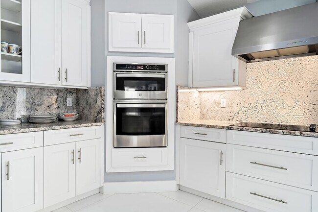 Photo - 6715 NW Pinson Ct
