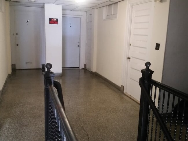 819 Elm St Unit 9