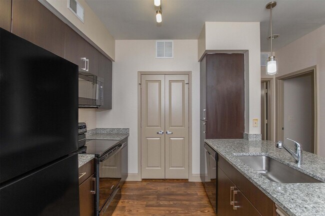 Photo - 2930 Plum Creek Ln