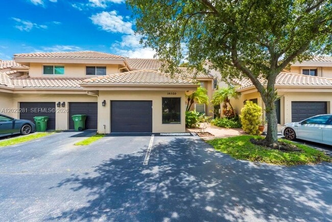 Photo - 16320 Malibu Dr