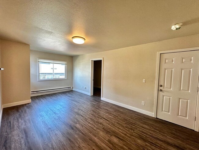 Photo - Hilltop Apartments