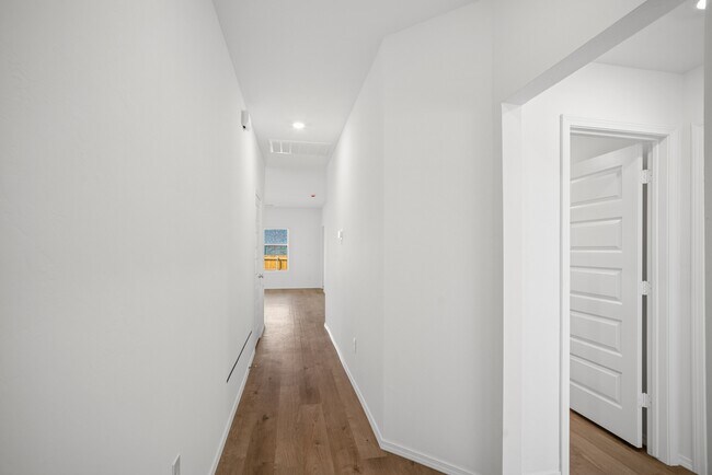 2123 W 30th Pl