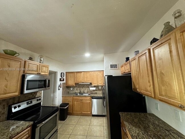 Photo - 965 NE 146th St