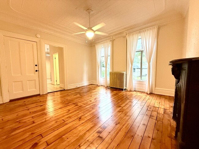 Building Photo - 117 Fair St Unit 2