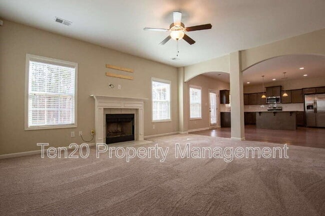 Photo - 122 Cedar Wy