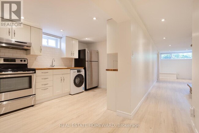 Photo - 115 Porchester Dr