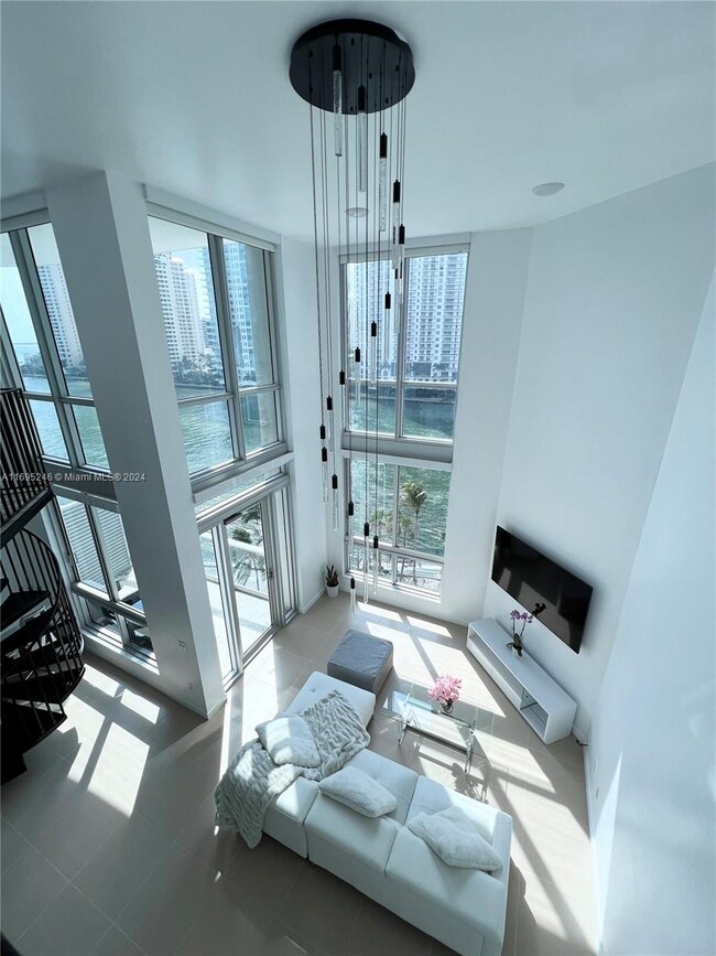 Photo - 300 S Biscayne Blvd Condominio Unidad L-814