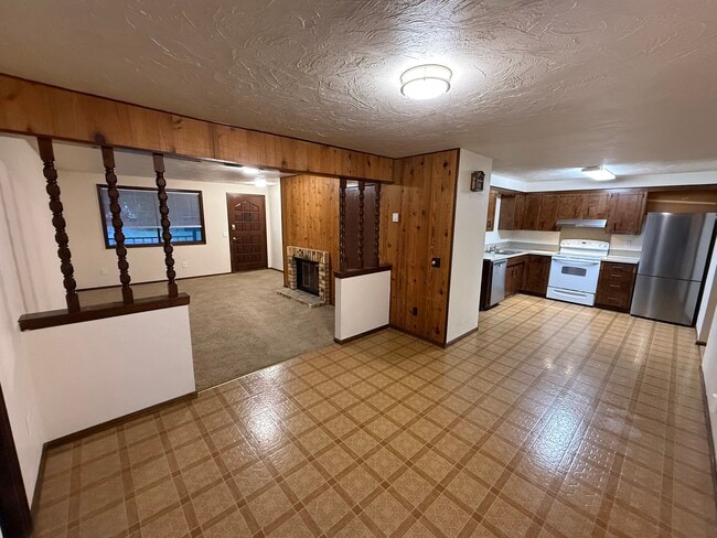 Photo - 9133 Tolo Ct NE